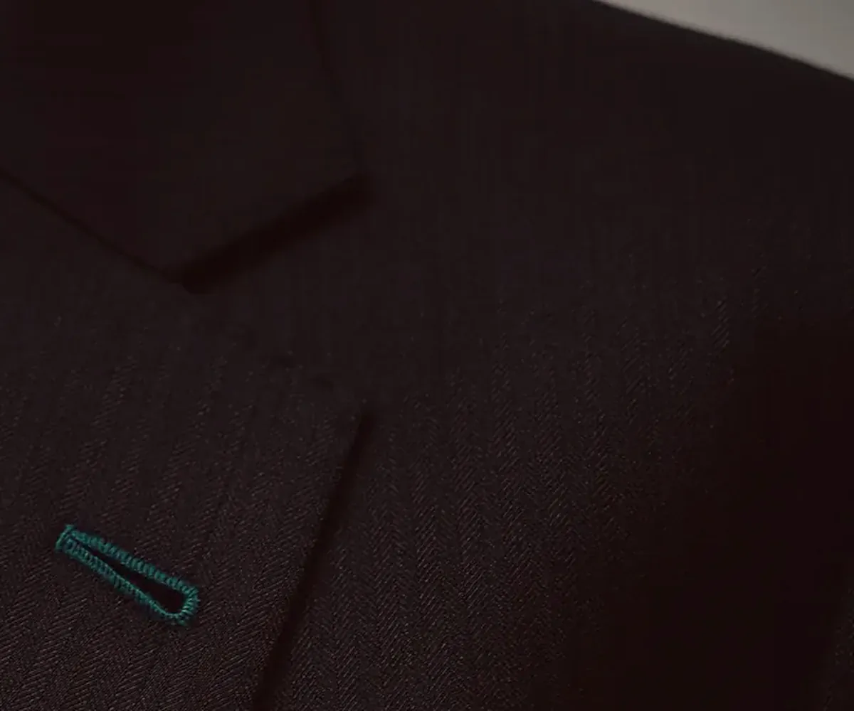 Classic Suit, the lapel