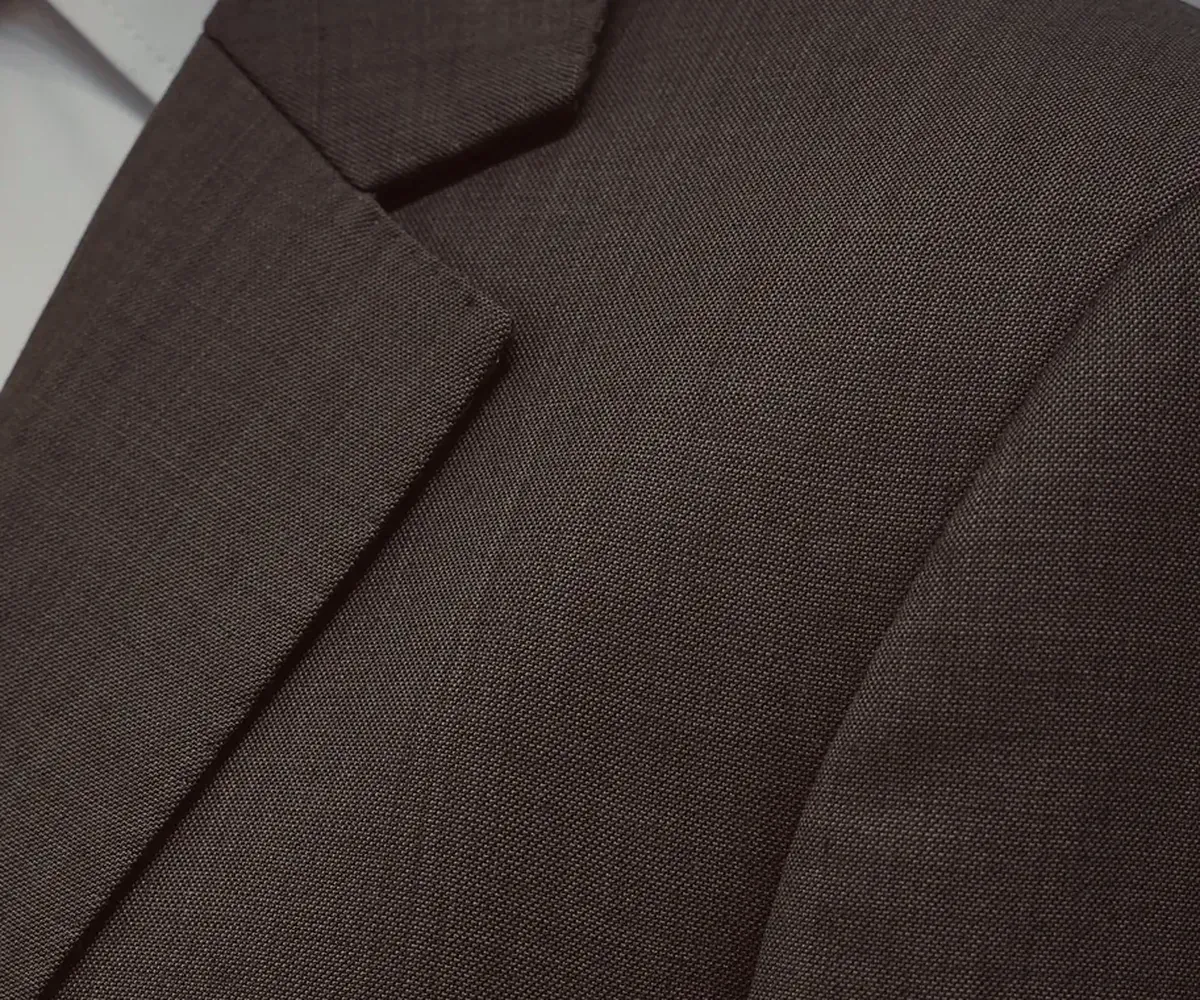Havana Suit, the lapel