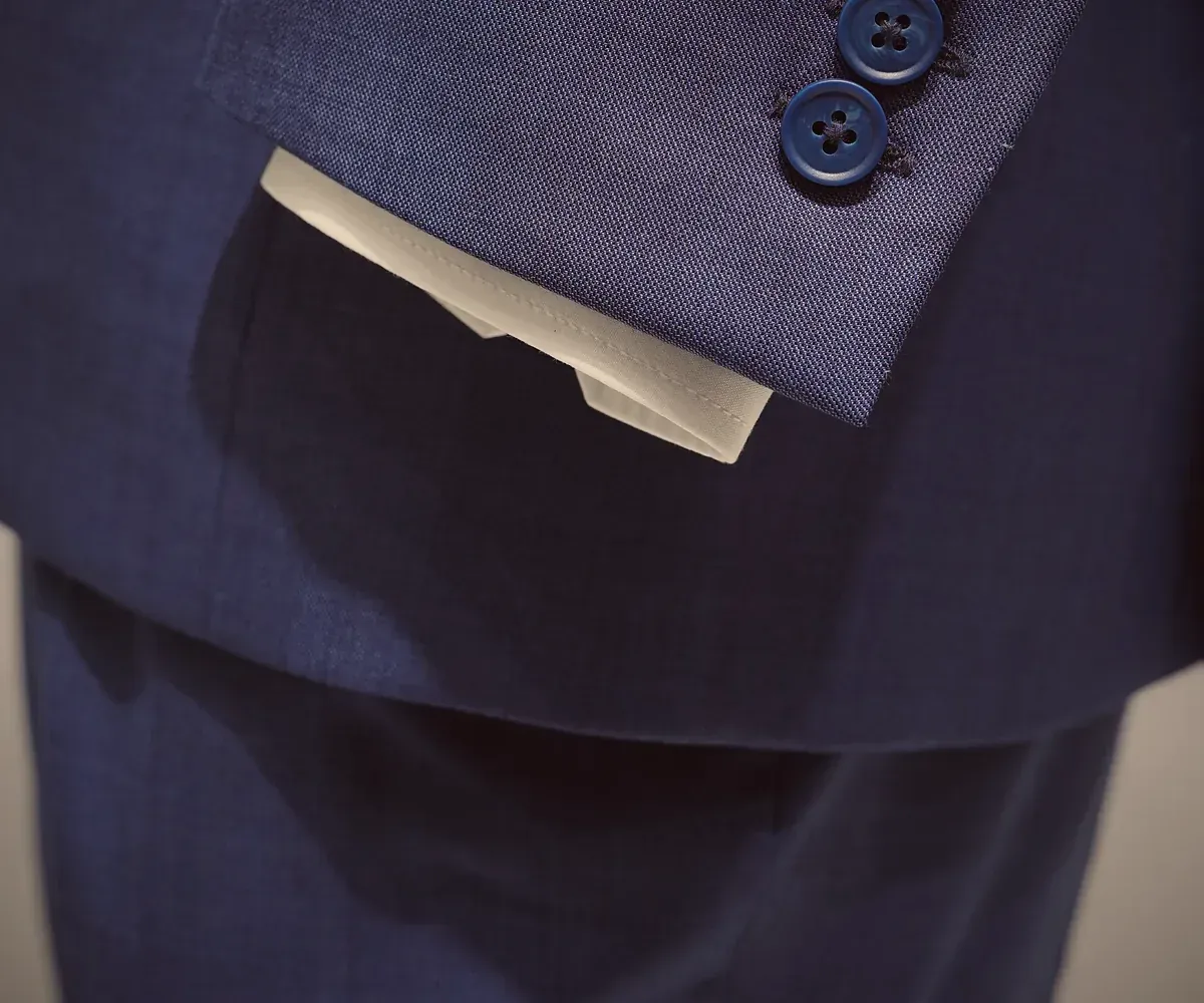 Swanky Suit, cuff