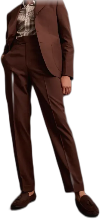 Two-piece suit in chocolate