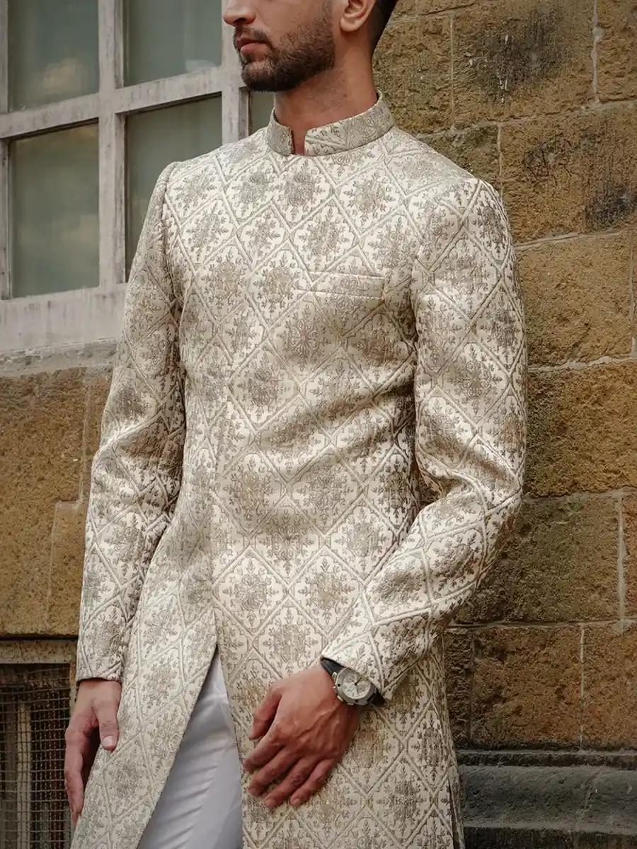 The pattern, close