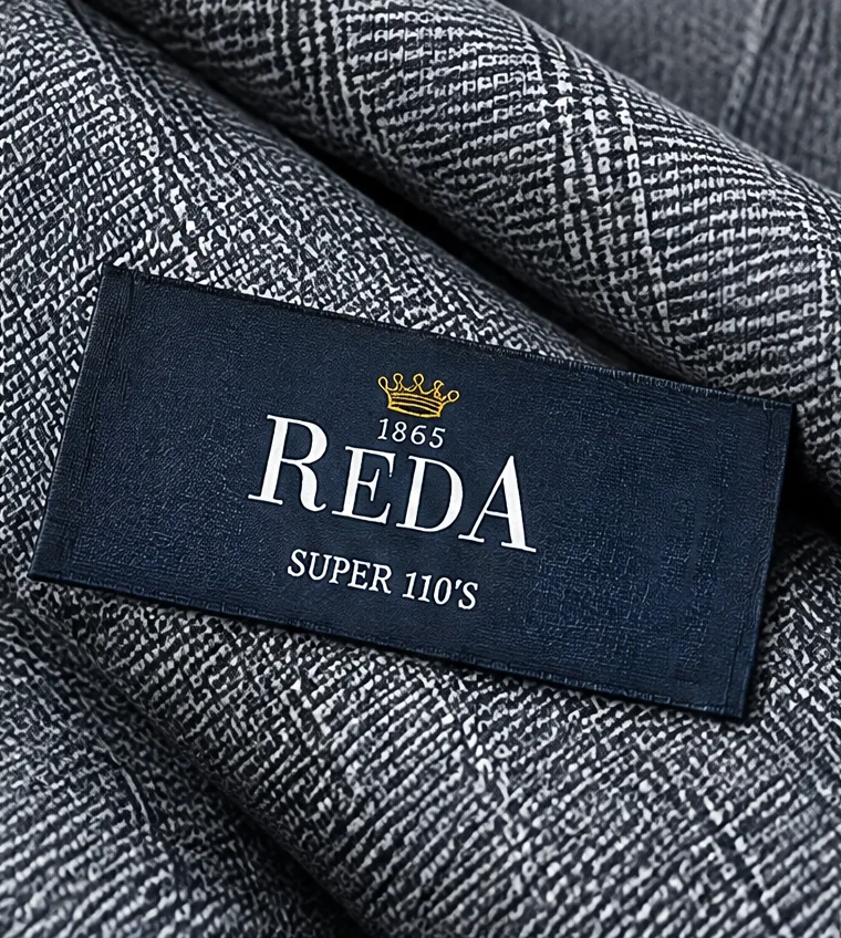 Reda woven label on its cloth